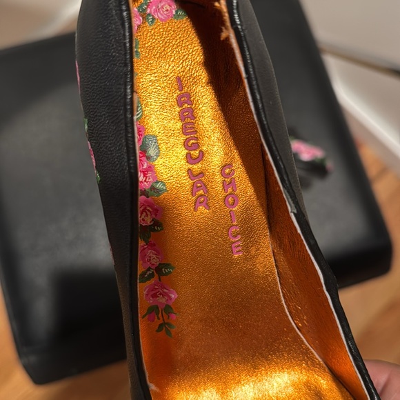 EUC Irregular Choice Painted Rose Heels sz 37 / 6,5 - Picture 3 of 5